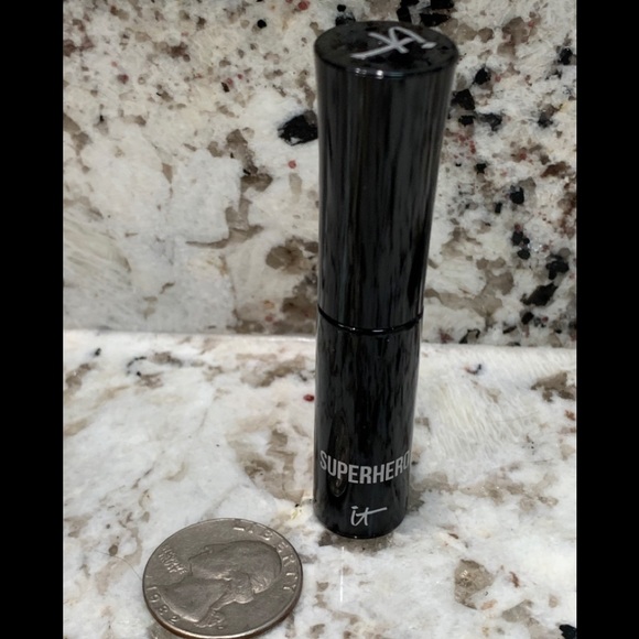 🍄6/$26 IT Superhero mascara purse size 2pk NWT - Picture 2 of 2